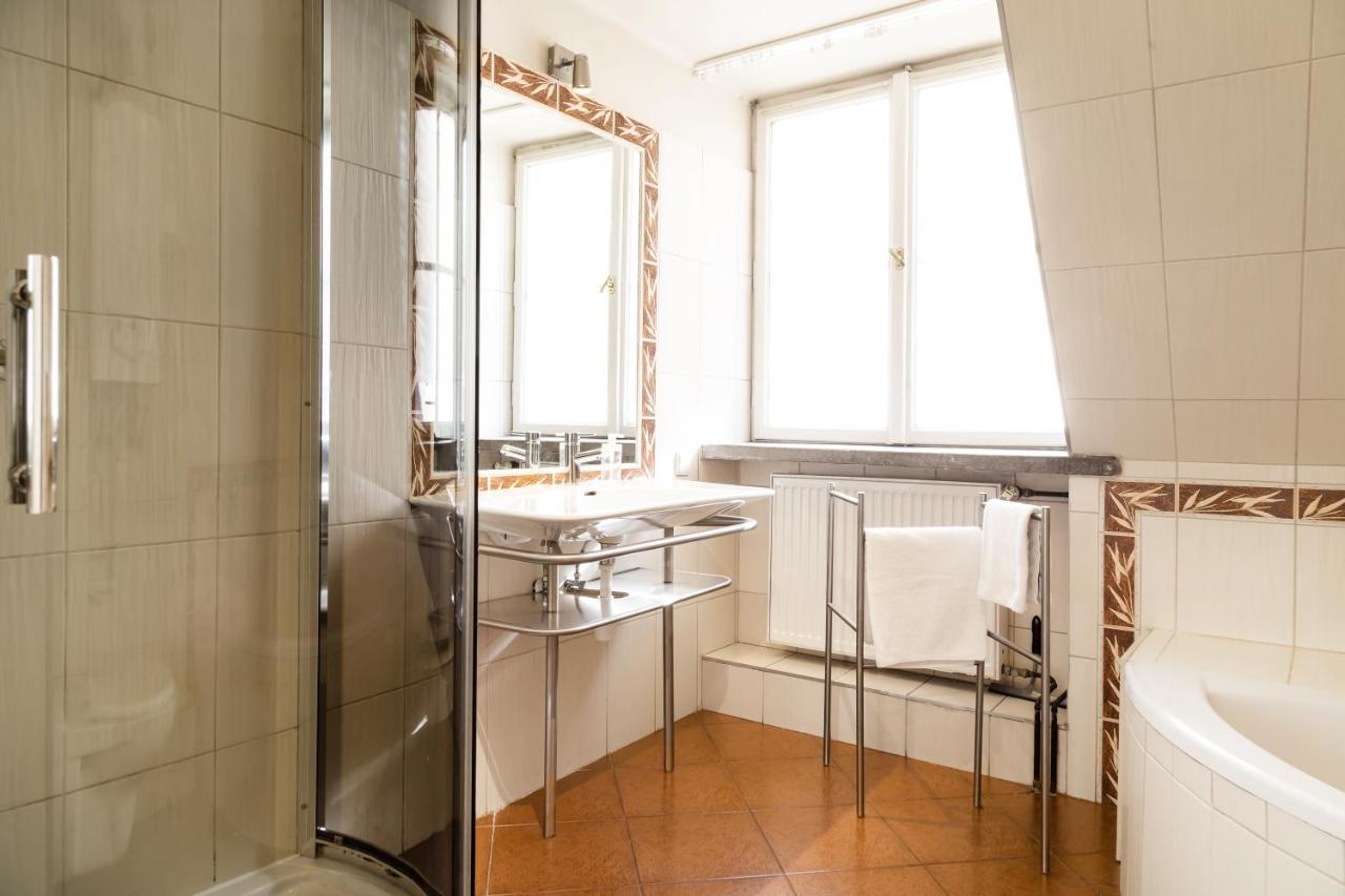 2 Bedroom Apartment, Heart Of Krakow Tomasza St Buitenkant foto
